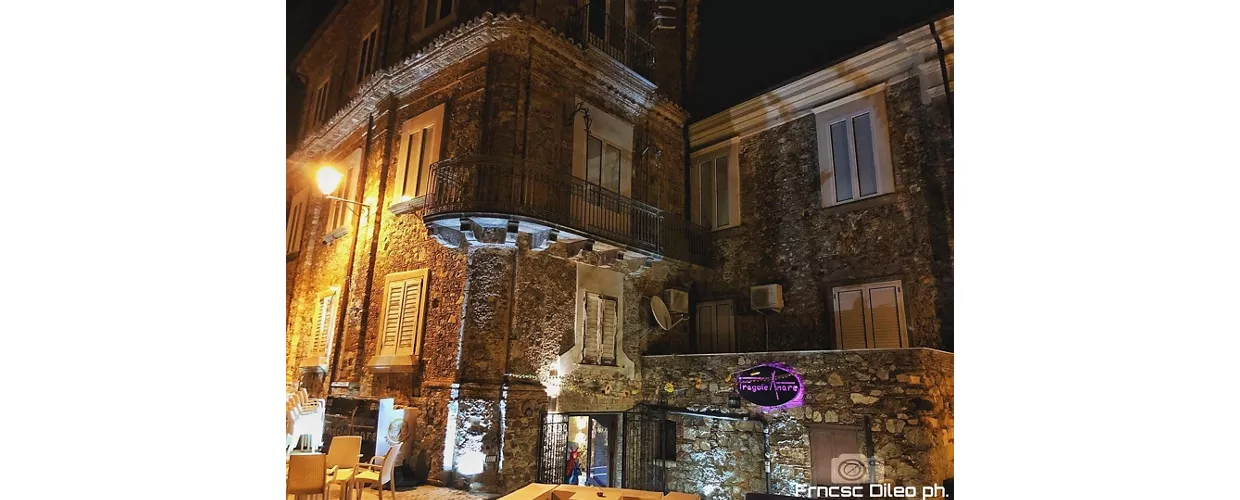 Fragole Amare Lounge