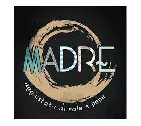 Madre Aggiustata Di Sale E Pepe