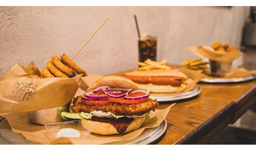 Star Pub Holy Burger