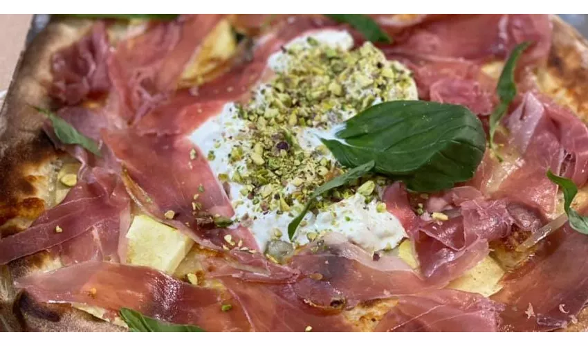 Shambó Pizzeria & More - BBQ, Birra, Vino, Drinks