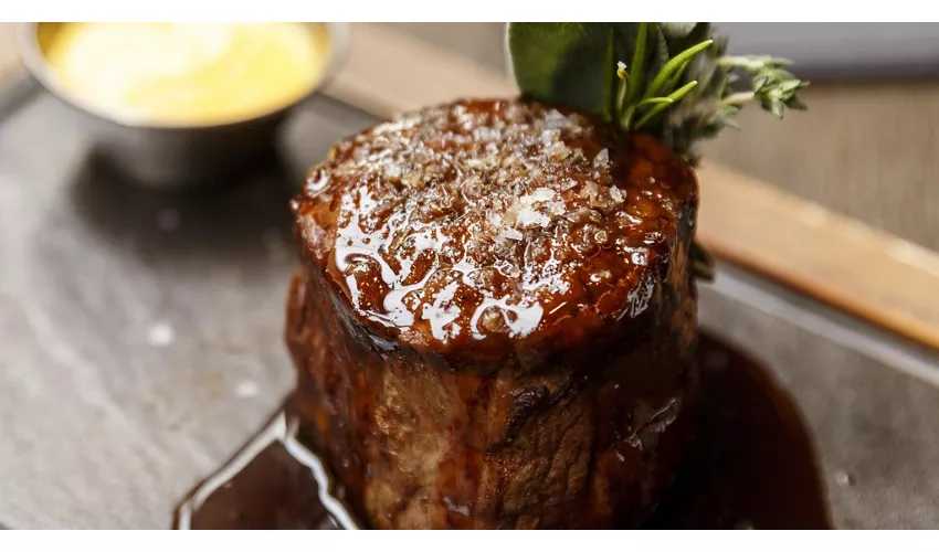 Al Mercato Steaks Burgers Piazza Alvar Aalto