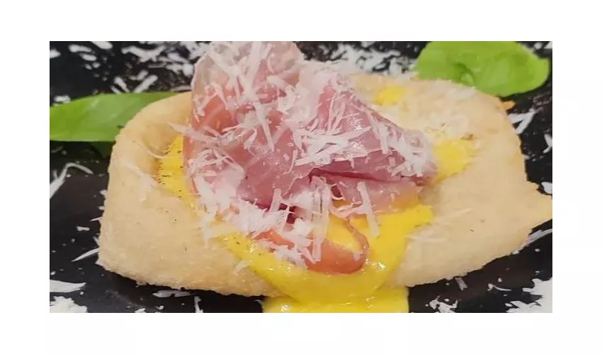 'A Pazziella