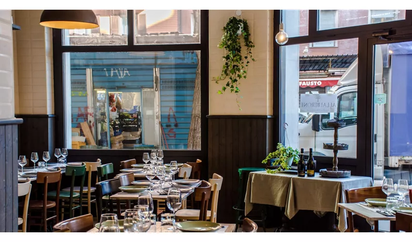 AllAlberone - Cucina con Cantina