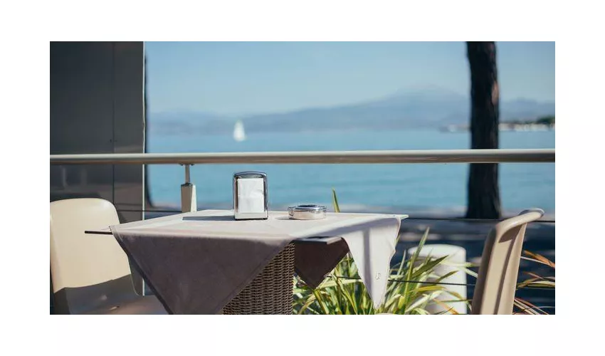 Tortuga Coffee & Restaurant