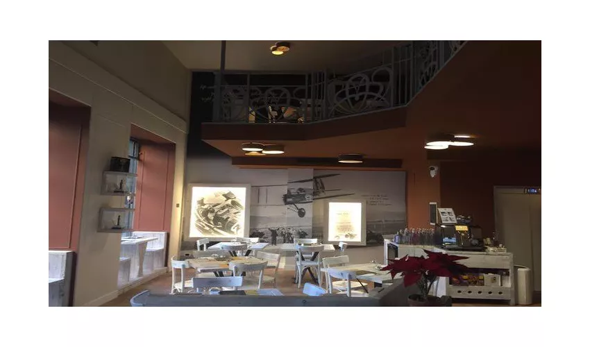 Adesso Pasta Car Ristorante