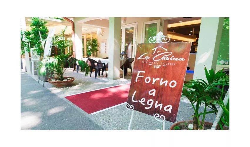 Ristorante Pizzeria La Casina - Locale Storico Viareggio - Piatti Tipici di Terra e di Mare