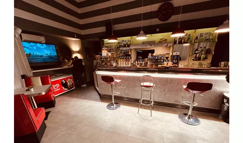 Al Viale lounge Bar 