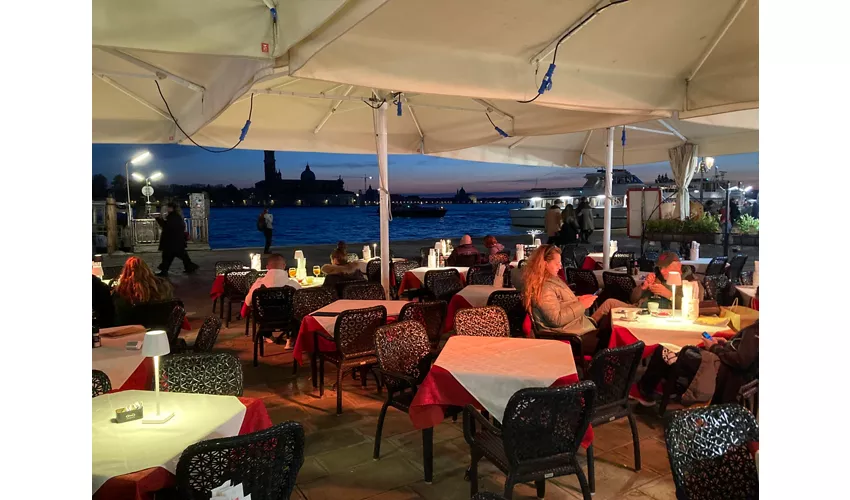 Ristorante - Bar - Gelateria - Al Gabbiano