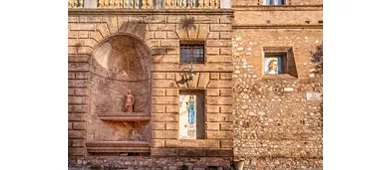 HOTEL TREVI