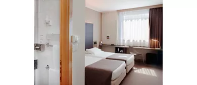 City Hotel & Suites
