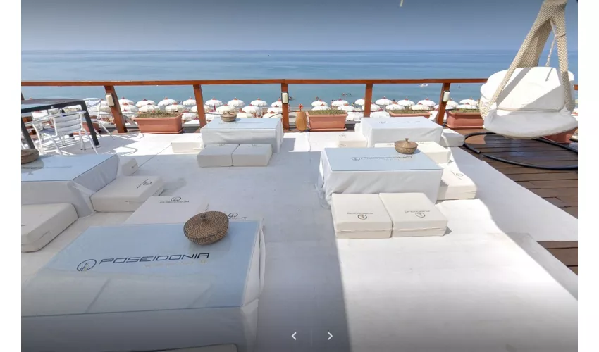 Poseidonia Beach Club