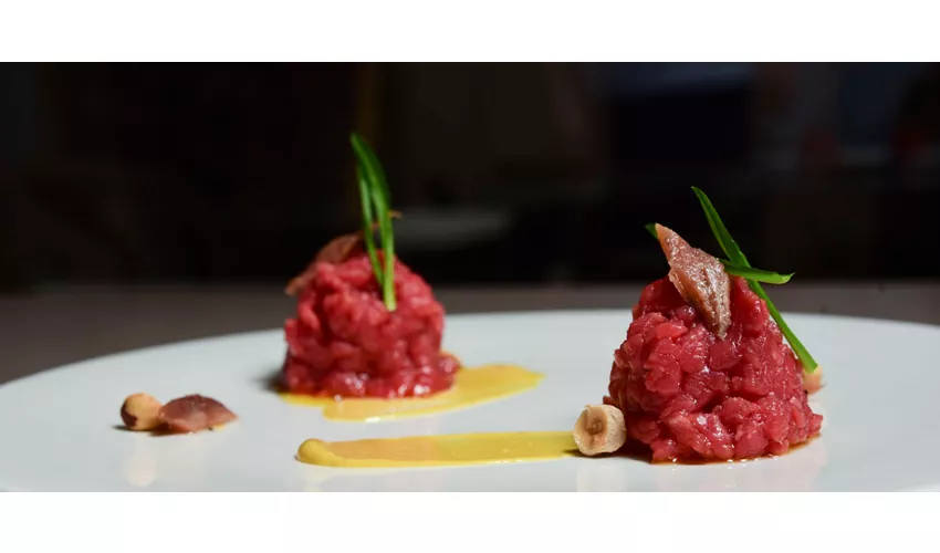 UVE - Rooms & Wine Bar