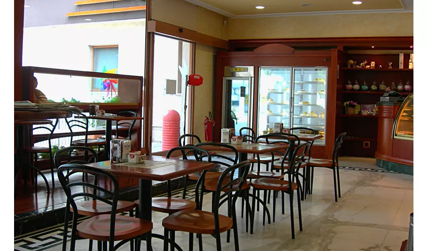 Pasticceria del Trivio - Gelateria, Bar, in Alatri