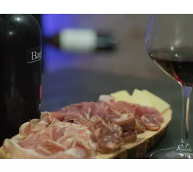 La Nevera Wine Bar