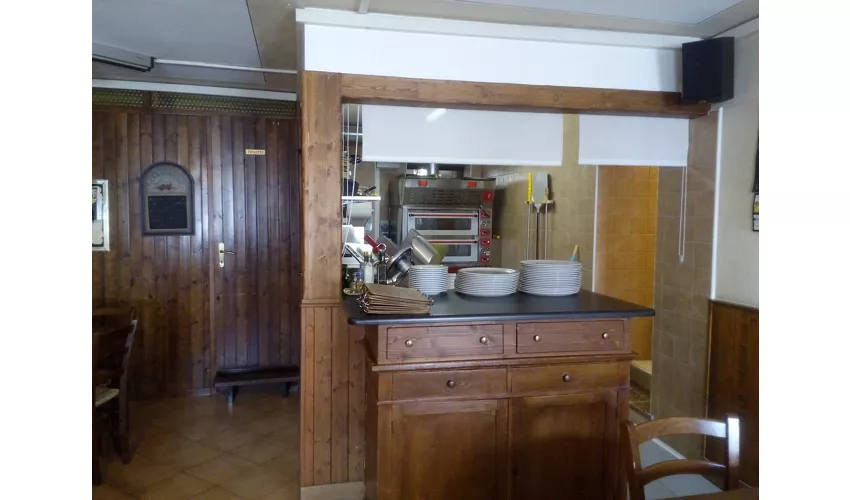Pizzeria "La Taverna Da Eliseo"