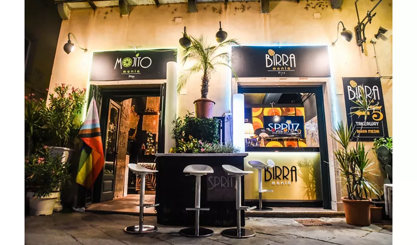 Piazza Cairoli, 10