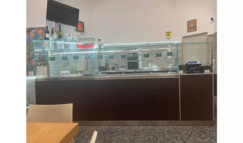SRILANKAN CUISINE RESTUARANT IN MODERN ITALY