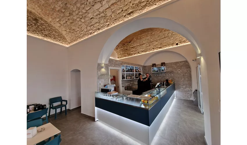 BAR ARISTON 54
