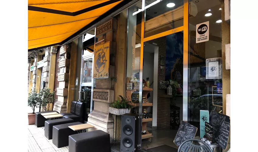Garibaldi Lounge
