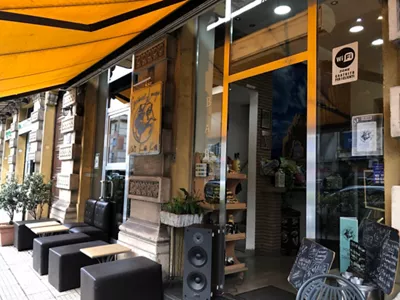 Garibaldi Lounge