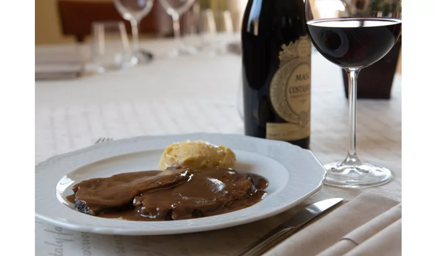 Osteria Dell'Angelo Locale Storico in Franciacorta