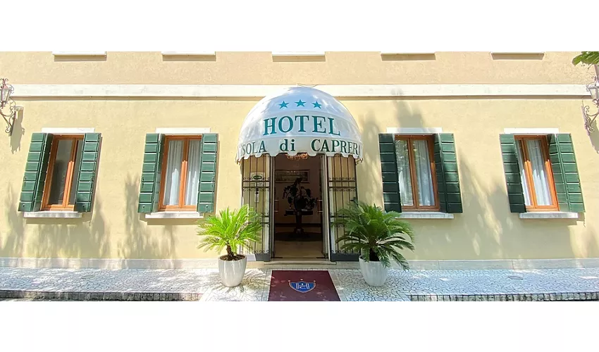 Hotel Isola Di Caprera