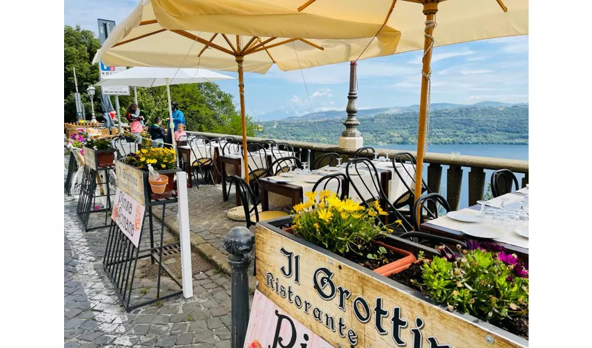 Il Grottino - piatti tipici, specialità di pesce vista lago