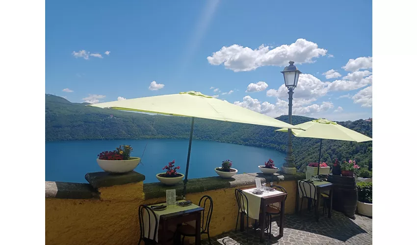 Il Grottino - piatti tipici, specialità di pesce vista lago