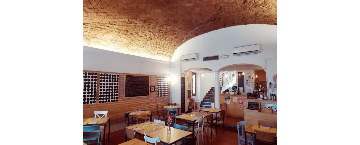 Lo Fai Vegan Hamdmade Bar