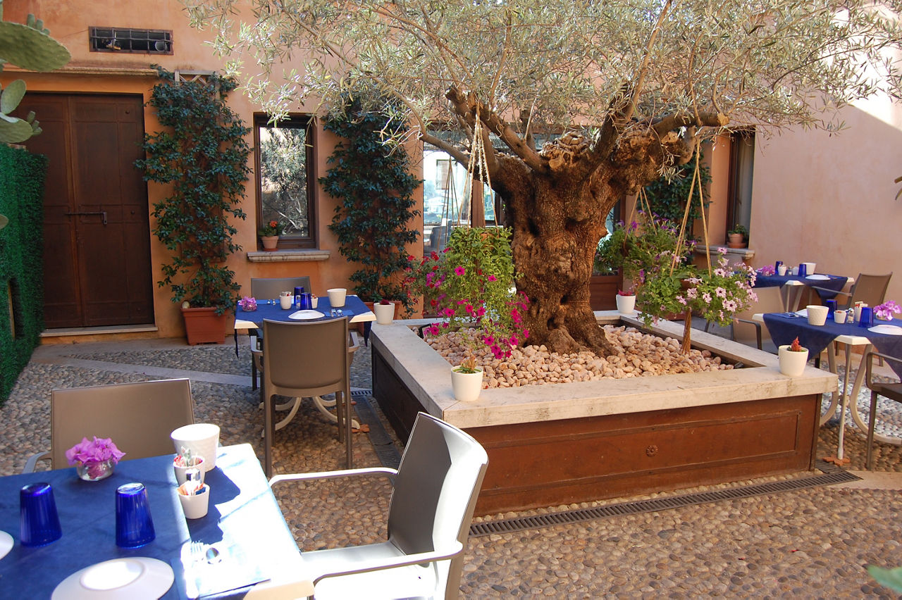 B&B Antico Borgo, Manerba Del Garda - Italia.it