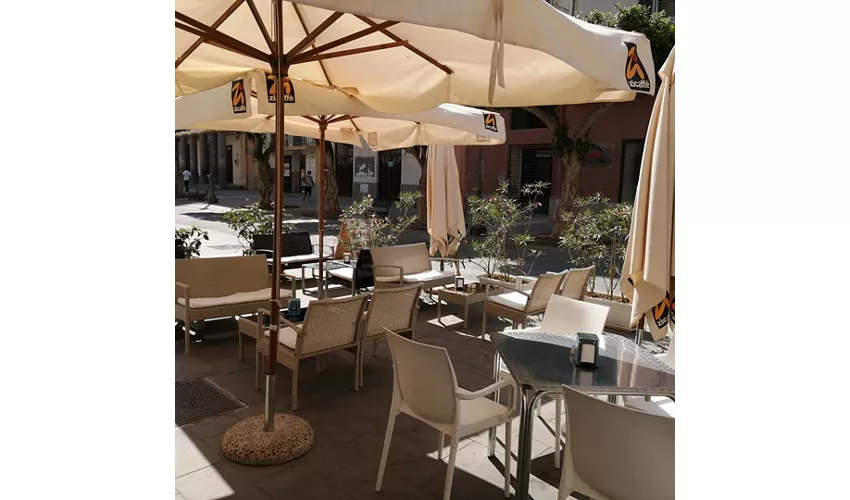 Bar Tavola Fredda Gelateria Caffetteria Panineria Ricevitoria