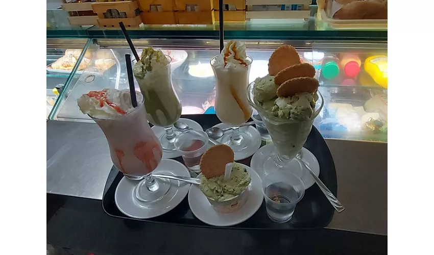 Bar Tavola Fredda Gelateria Caffetteria Panineria Ricevitoria
