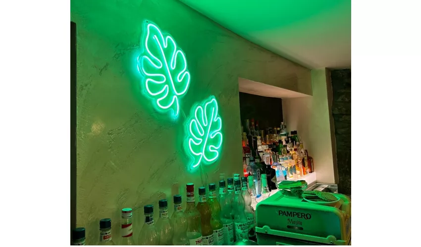 Quot Café Green Bar