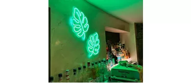Quot Café Green Bar