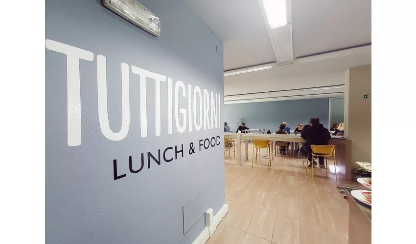 TUTTIGIORNI Lunch & Food