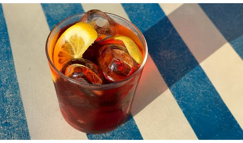 Moka Coffee and Drinks