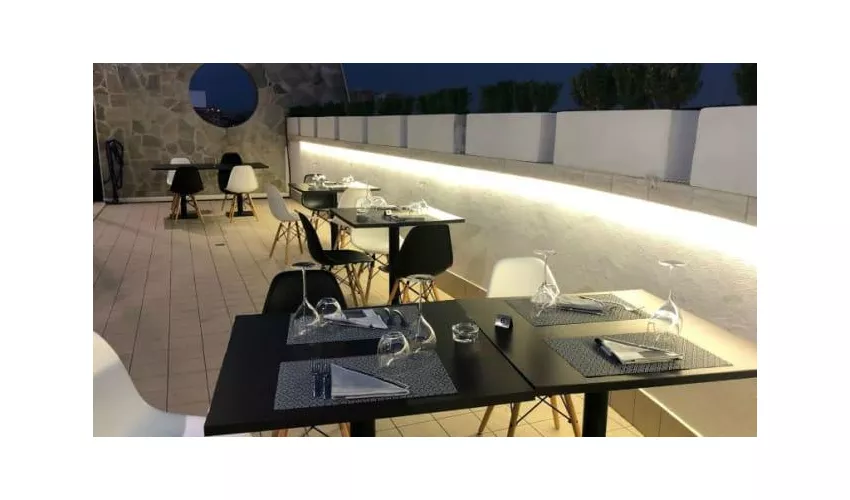 7e10 Restaurant