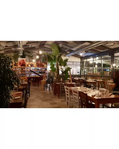 Voia food, wine & Cocktail bar
