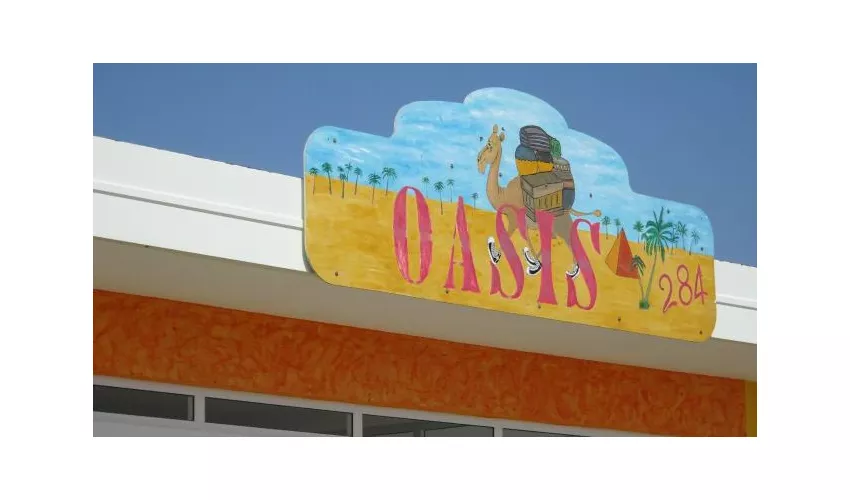 OASIS Beach/Pub