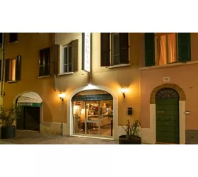 LaRubia Steakhouse