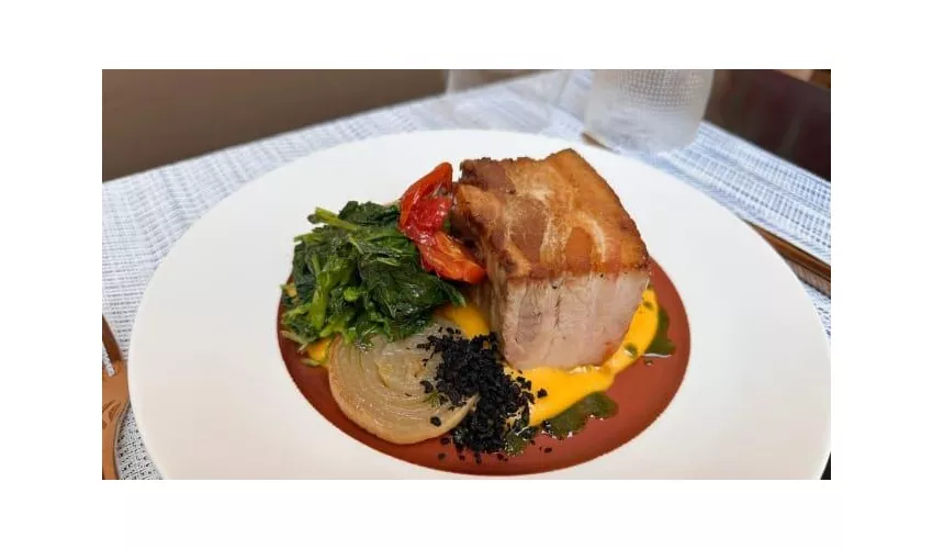 LaRubia Steakhouse