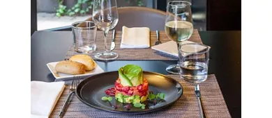 The Hall Bar & Restaurant by “UNA cucina”