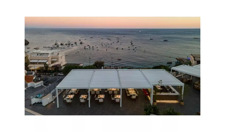 ROOF FIANI Restaurant Pool Bar