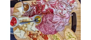 Vin Topic Wine & Food