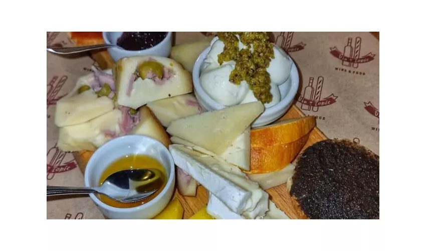 Vin Topic Wine & Food