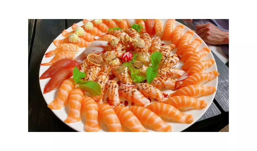 Lucky Sushi