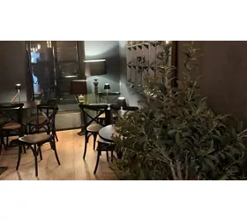 AM restaurant