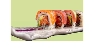 Momi | Hagakure Poke & Sushi