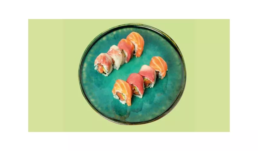 Momi | Hagakure Poke & Sushi