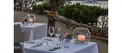 Lunaria Beach Restaurant & Lounge Bar